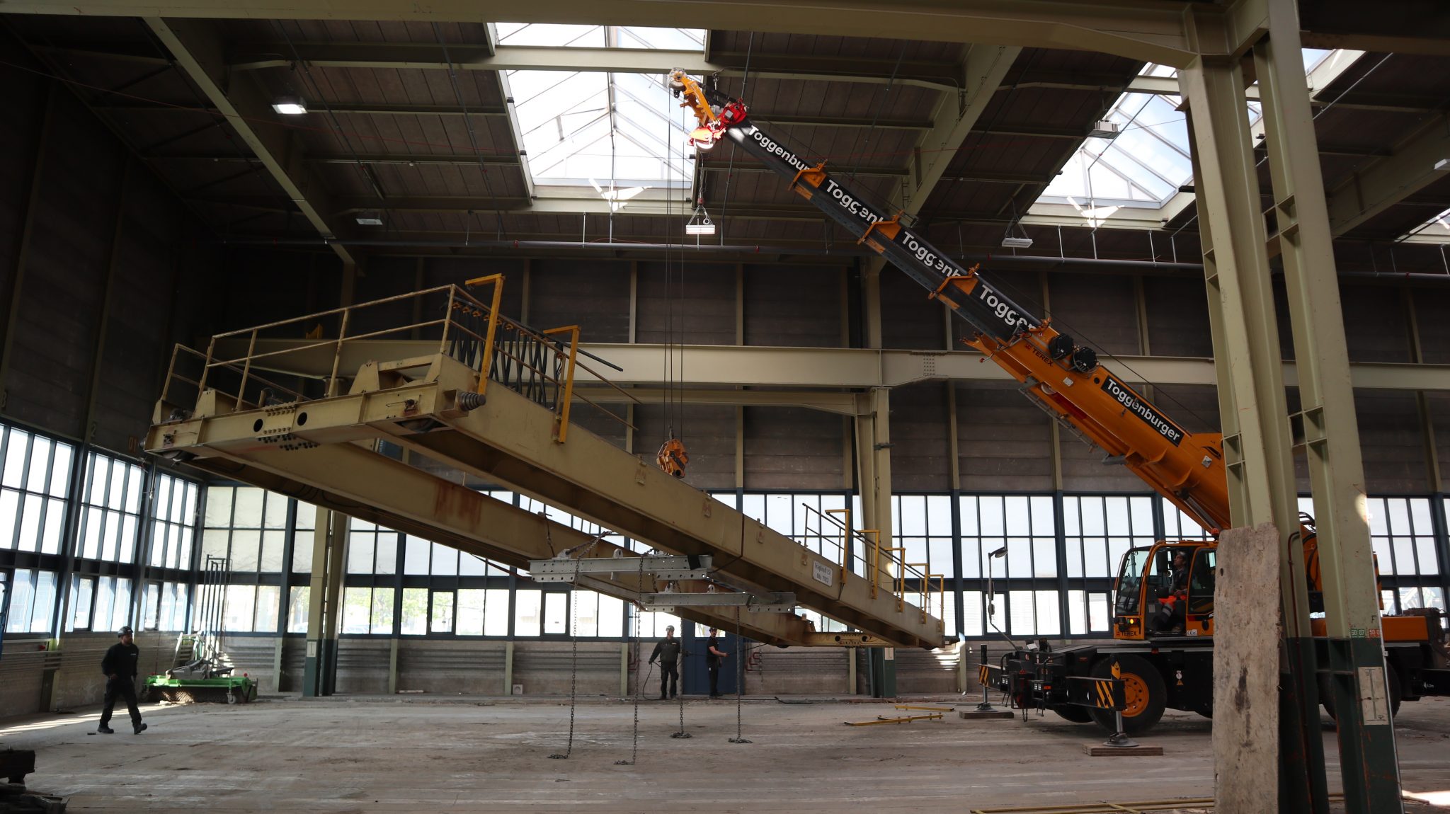Neuinstallation einer Krananlage mit Montagearbeiten
